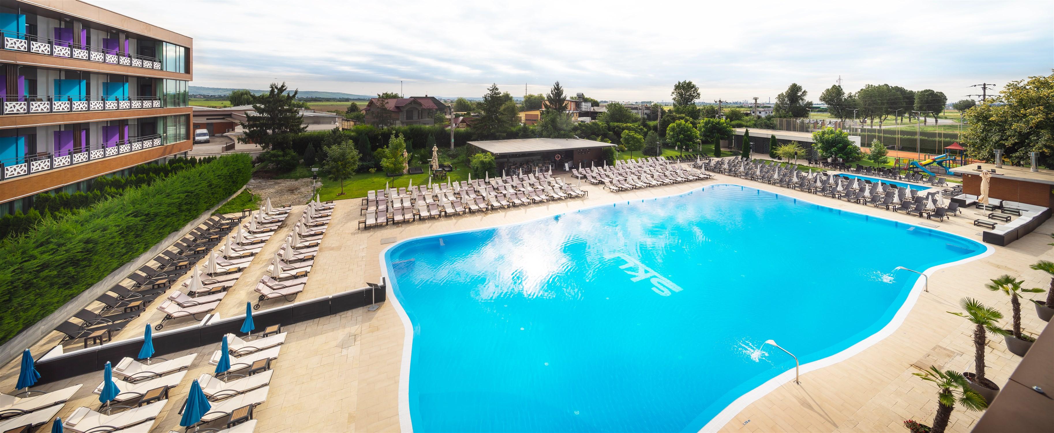 Sky Blue Hotel & Spa Ploiesti Exterior photo